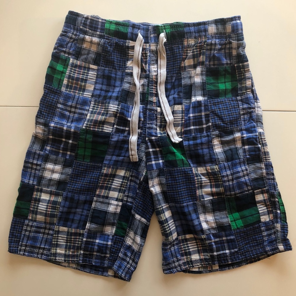 AE Men’s plaid dorm shorts